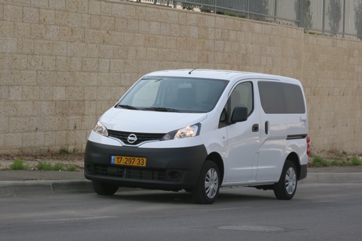 ניסאן NV200